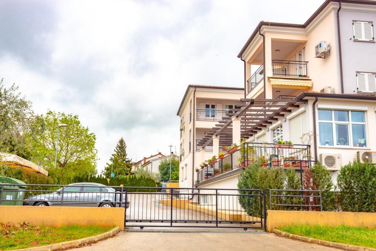 Botic Apartment *